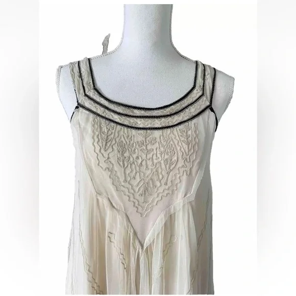 Sundance Women's Mesh  Ivory Lace Embroidered Dress Sleeveless Boho Size 8 - Picture 3 of 12